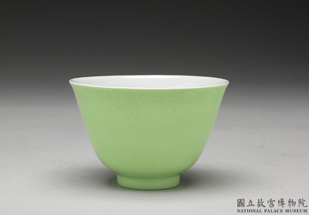 清 雍正 吹綠茶杯